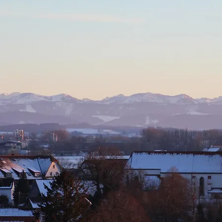Appartement Mit Blick Auf Berge
